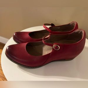 Red Dansko Size 42